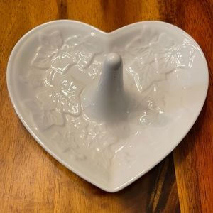 Wedgwood Ring Holder Heart Dish Classic Garden